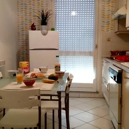 Quiet And Spacious 80m2 Flat Near Historic Center And Quays * Руан